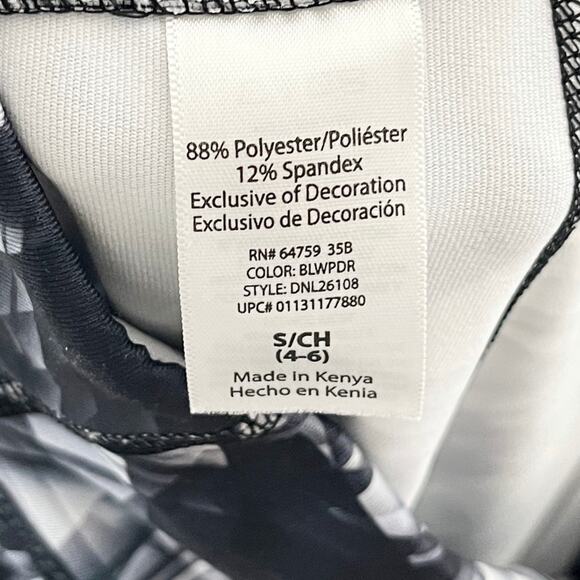 Danskin Now Women's Capri Athletic Leggings S Fitted Black White Geometric Print - Picture 9 of 10